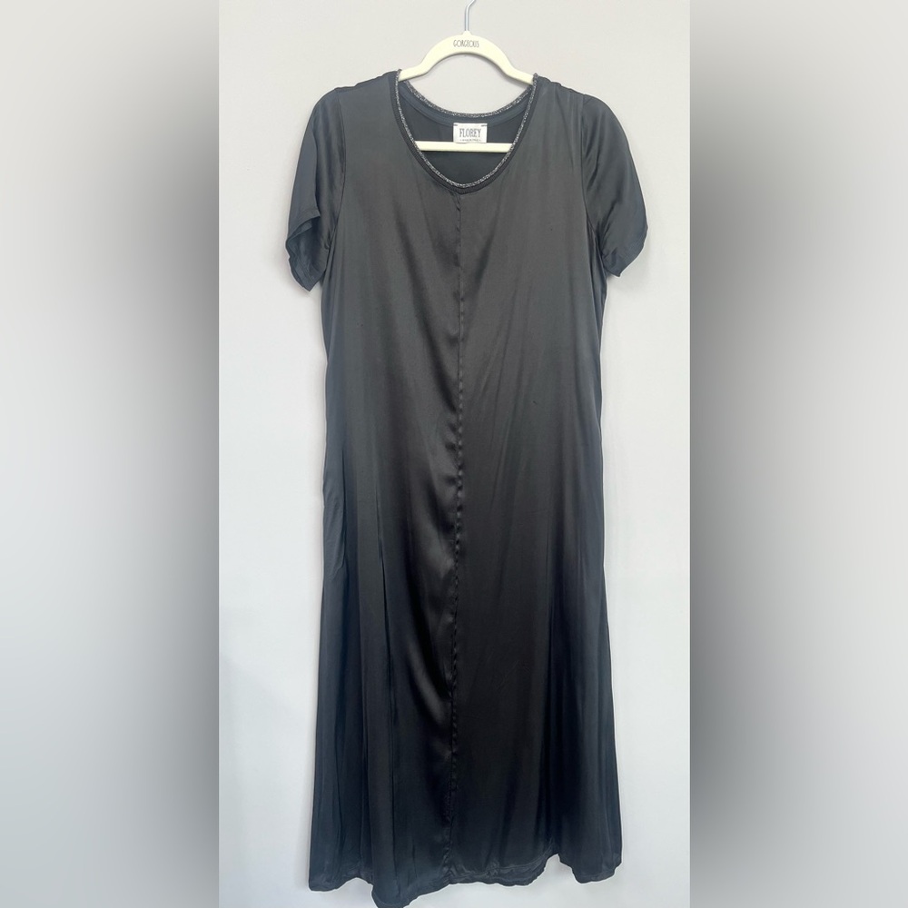 silky stretchy T dress (M)